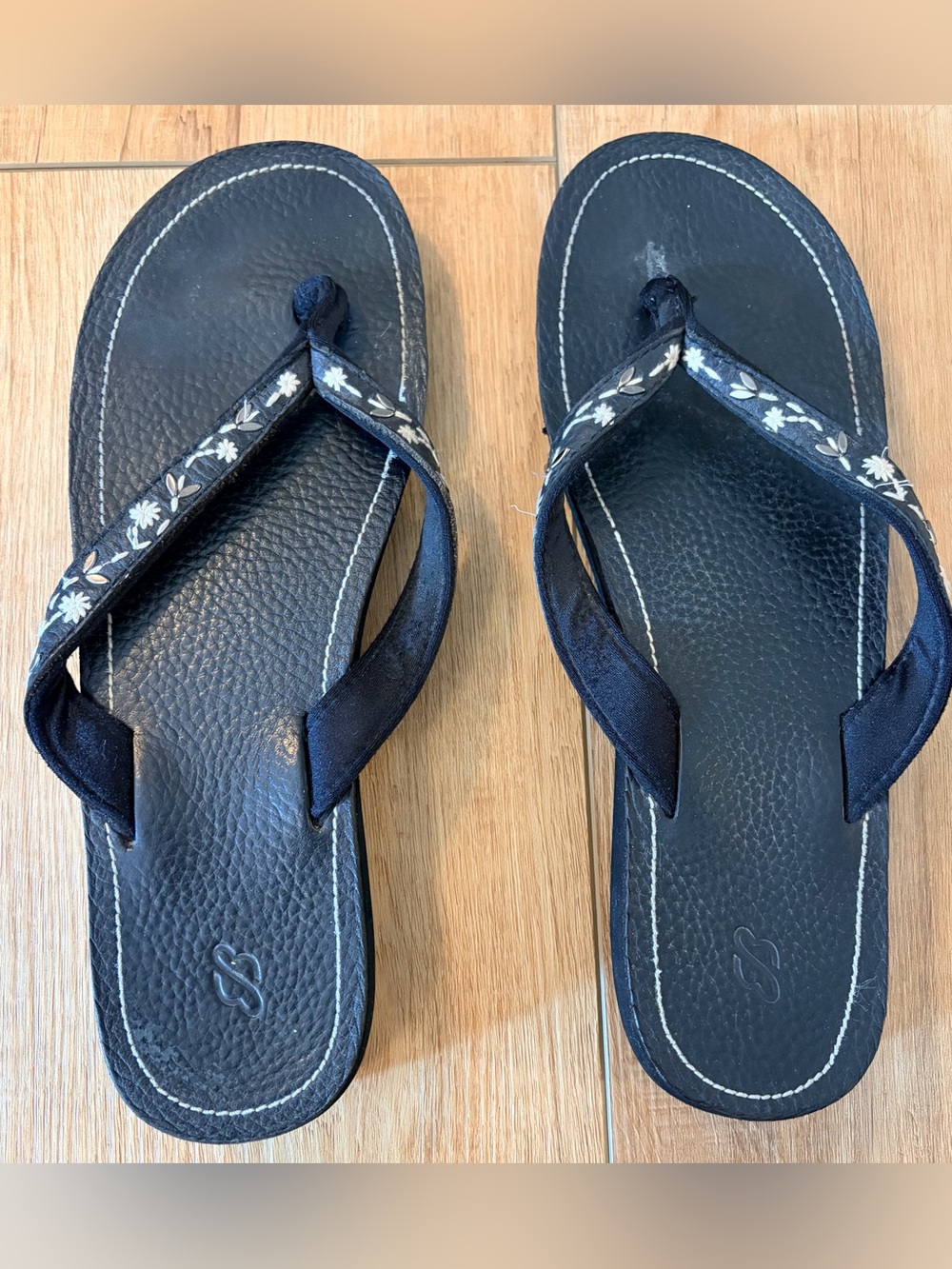 Vintage Eddie Bauer Women Leather Sandals